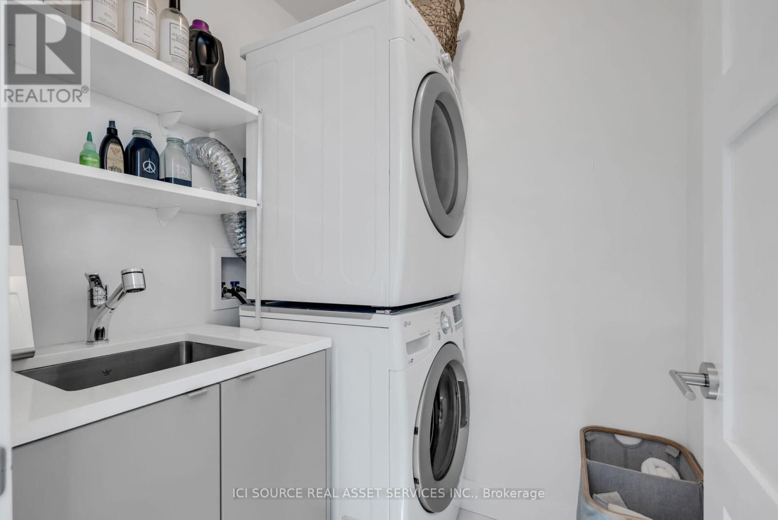 103 Armstrong Street, Ottawa, ON - Indoor Photo Showing Laundry Room