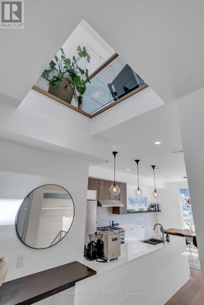 103 Armstrong Street, Ottawa, ON - Indoor