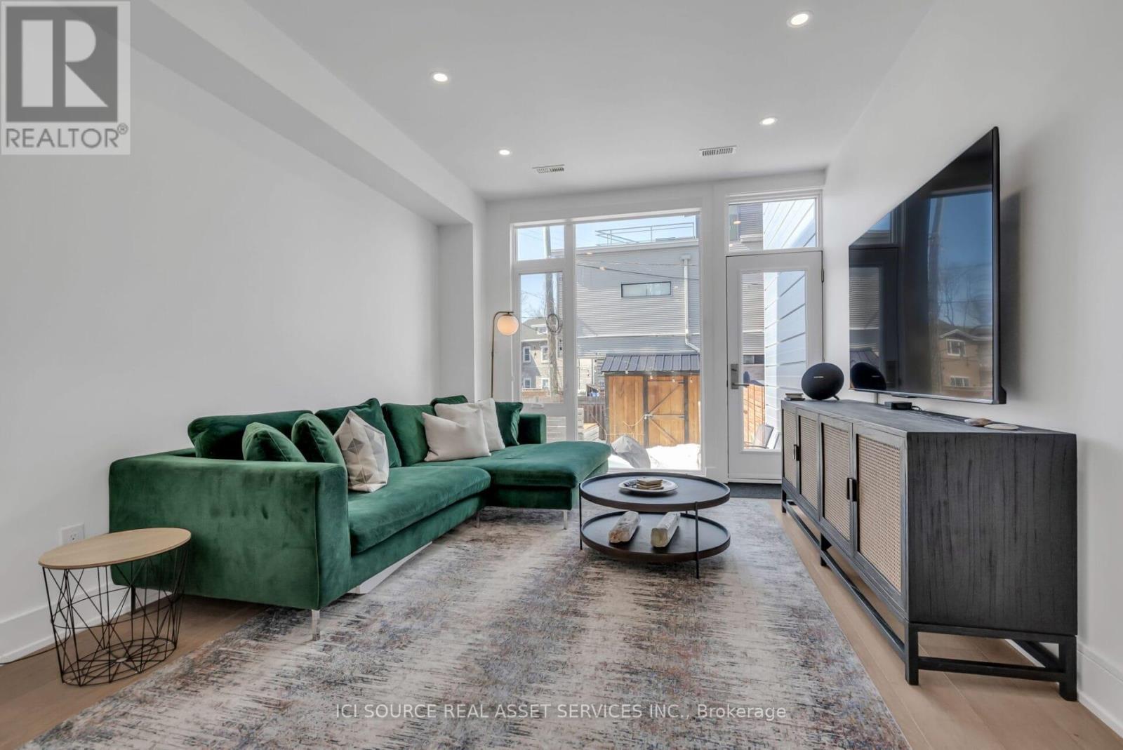 103 Armstrong Street, Ottawa, ON - Indoor Photo Showing Living Room With Fireplace