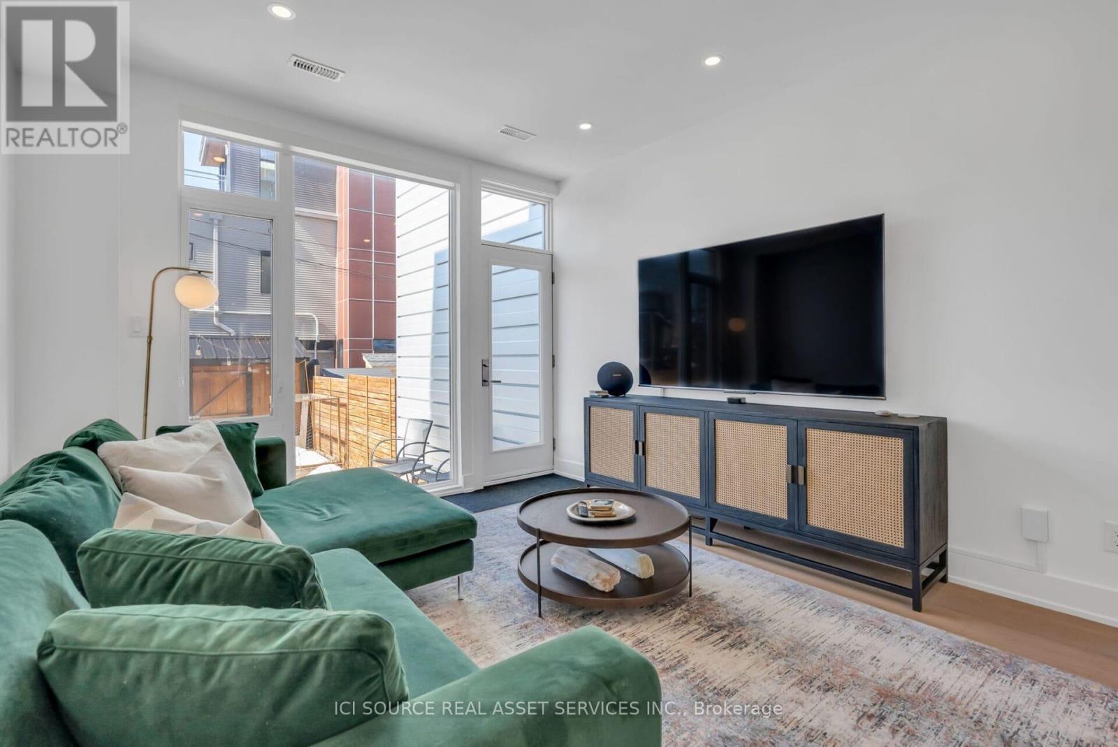 103 Armstrong Street, Ottawa, ON - Indoor