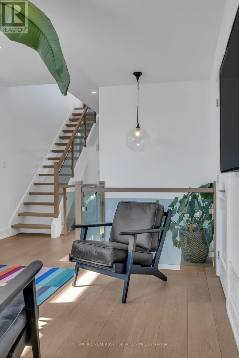 103 Armstrong Street, Ottawa, ON -