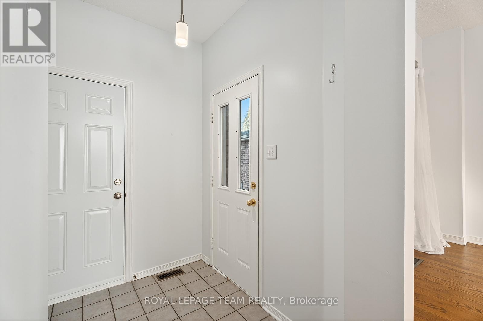 1431 Lynx Crescent, Ottawa, ON - Indoor Photo Showing Other Room