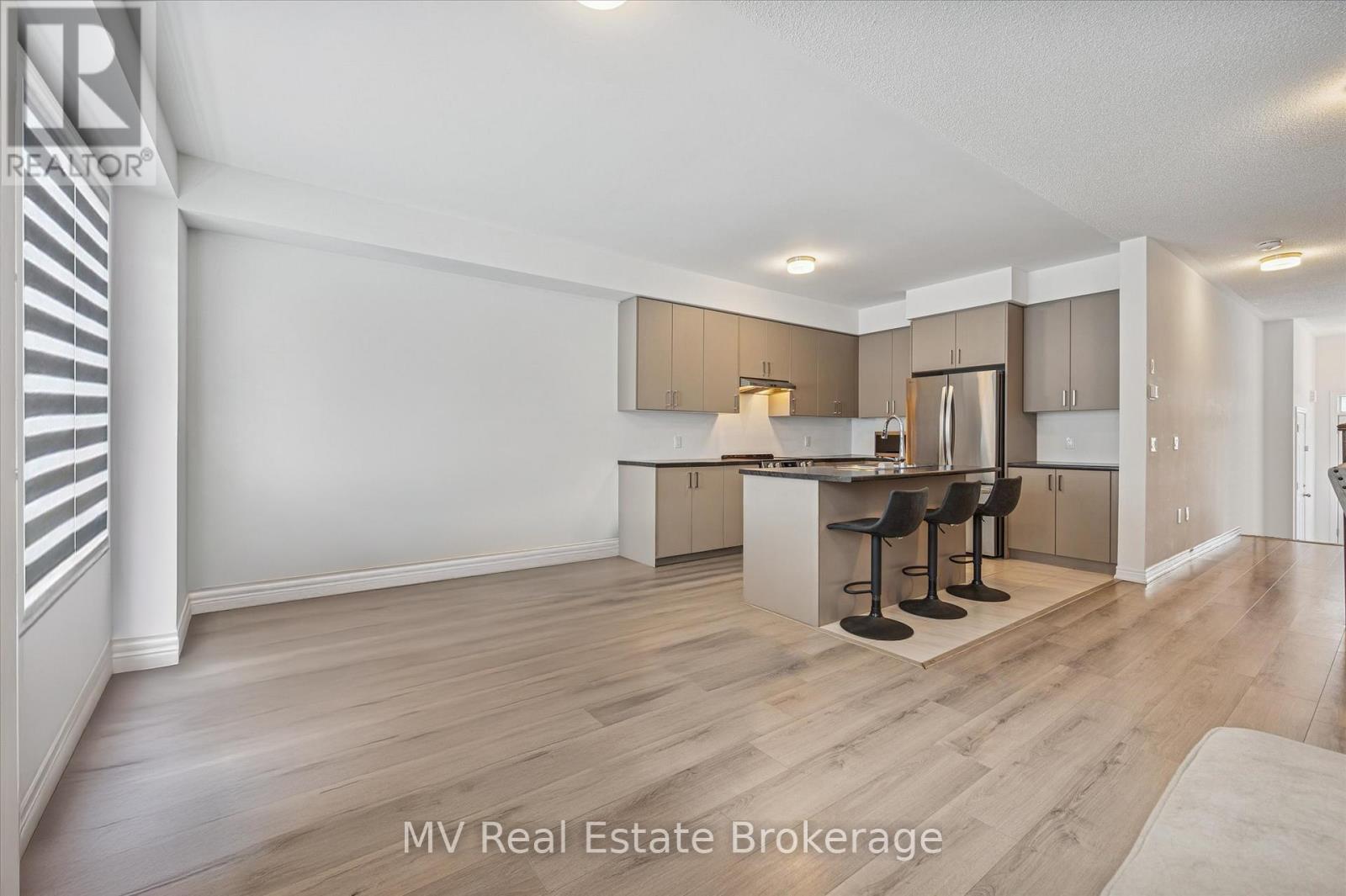 18 Gauley Drive, Centre Wellington (Fergus), ON - Indoor Photo Showing Kitchen With Stainless Steel Kitchen