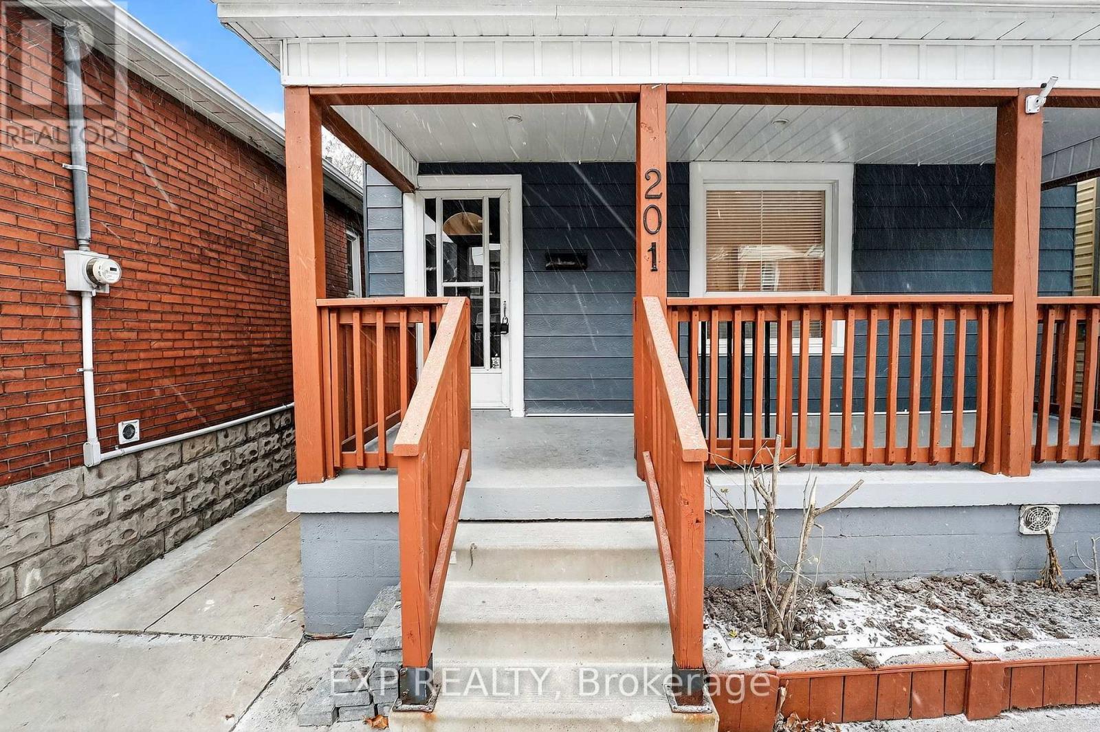 201 Grosvenor Avenue N, Hamilton, ON