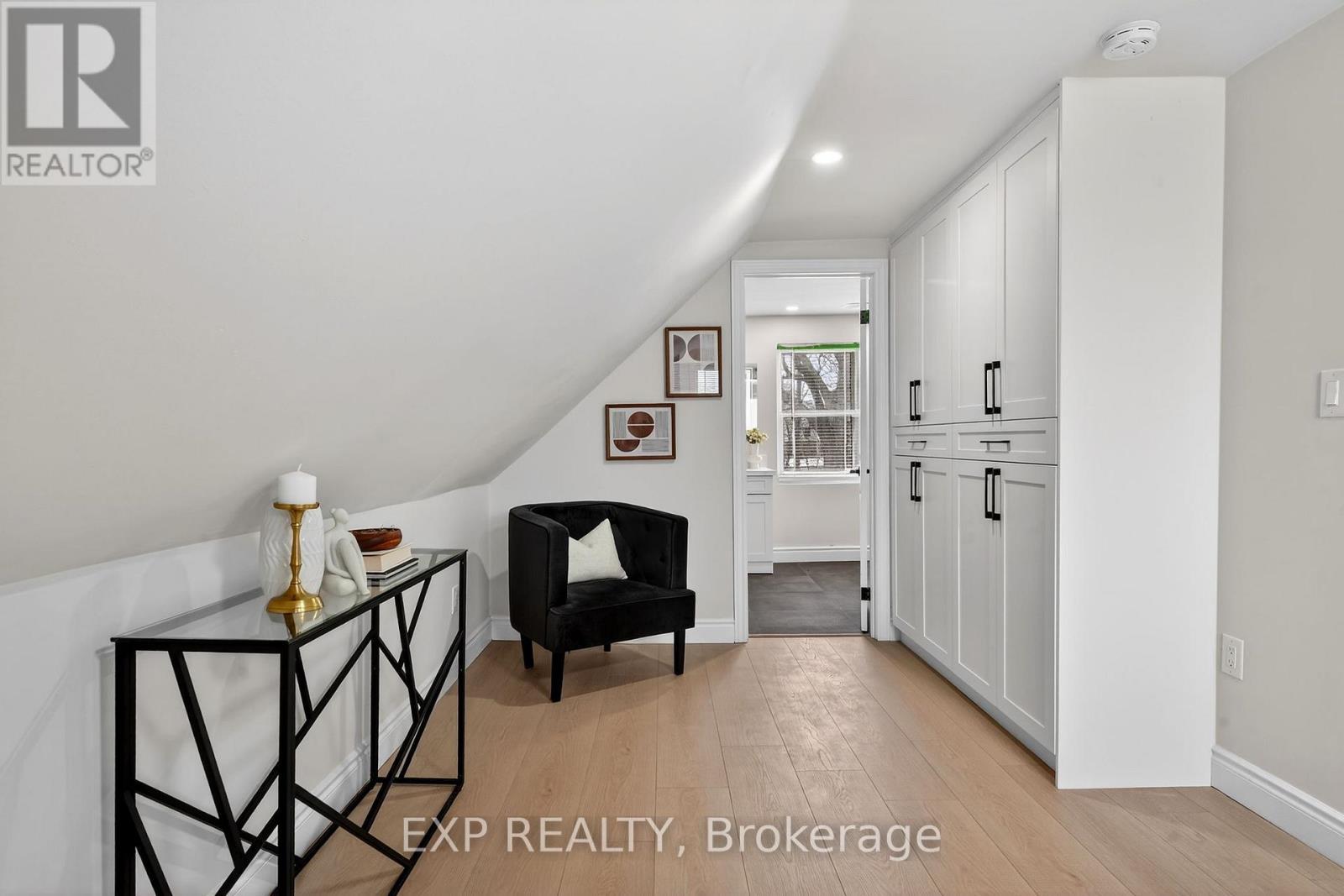 201 Grosvenor Avenue N, Hamilton, ON