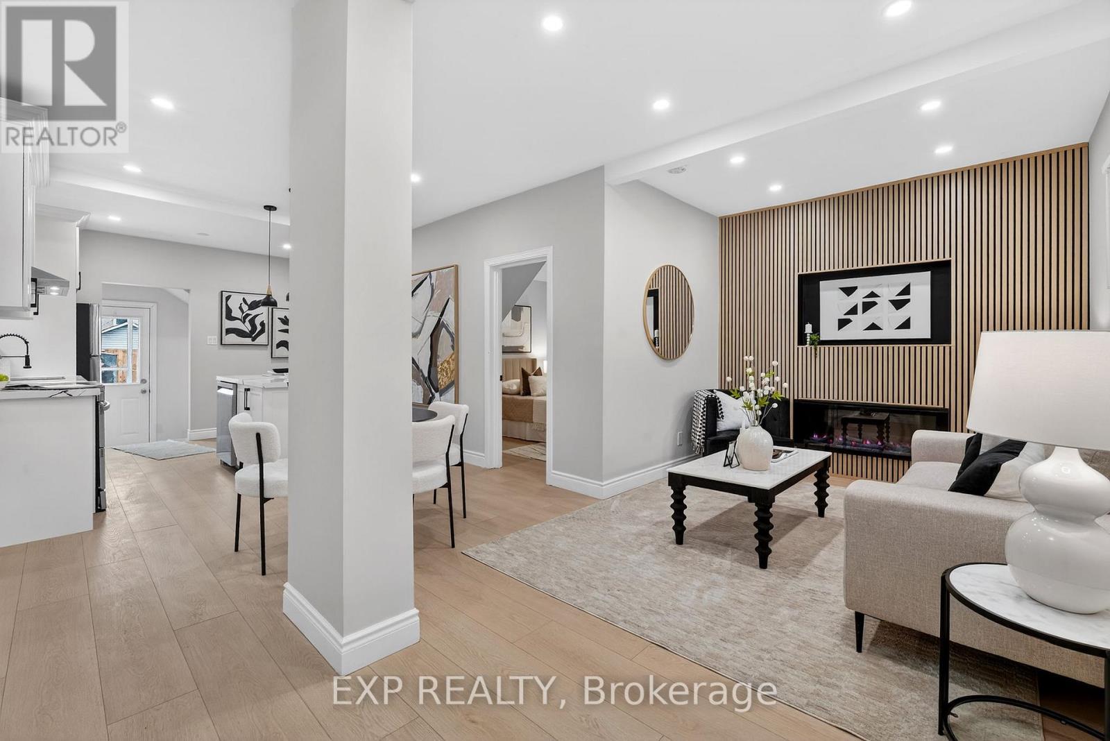 201 Grosvenor Avenue N, Hamilton, ON - Indoor Photo Showing Other Room