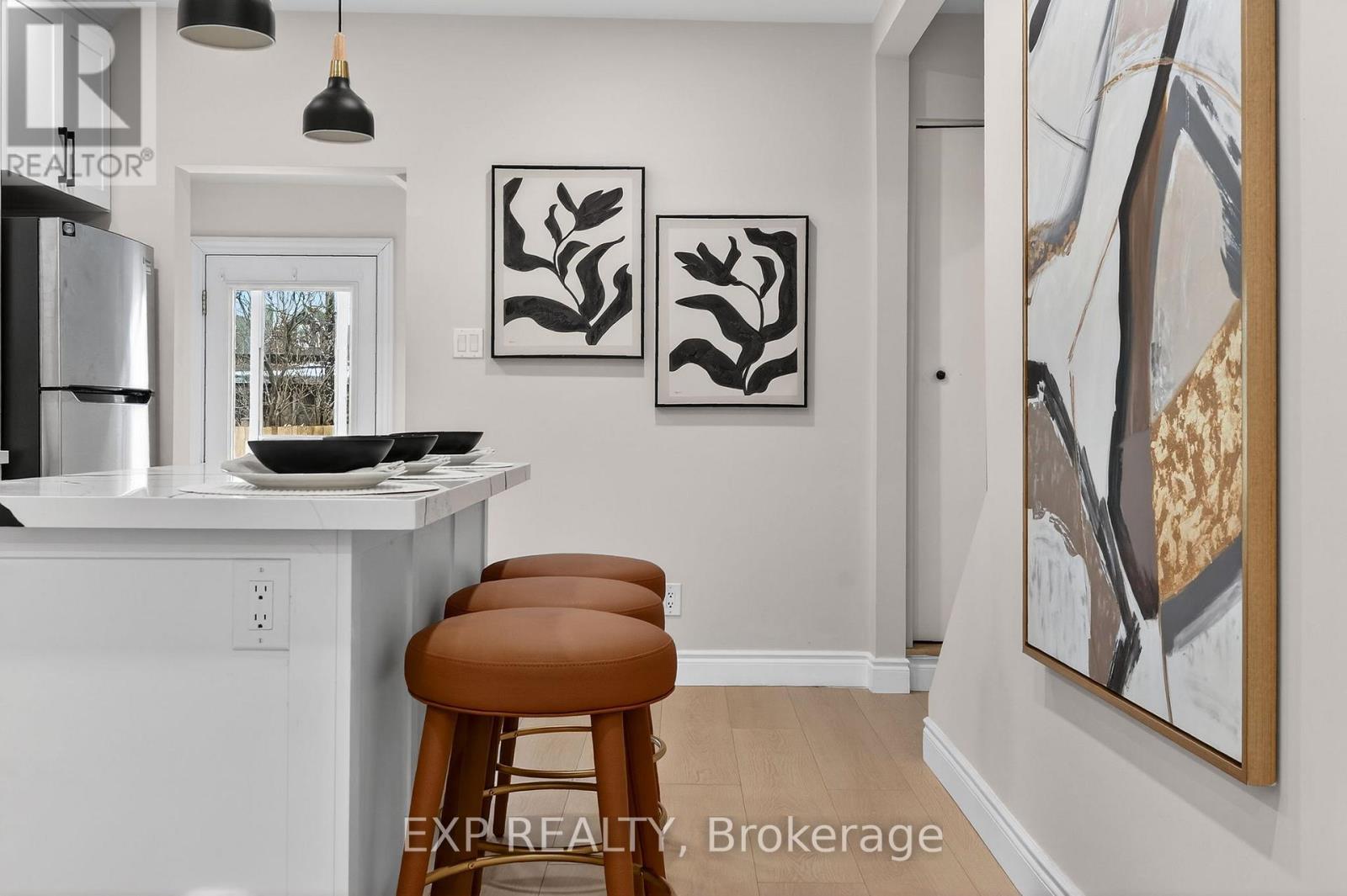 201 Grosvenor Avenue N, Hamilton, ON - Indoor Photo Showing Other Room