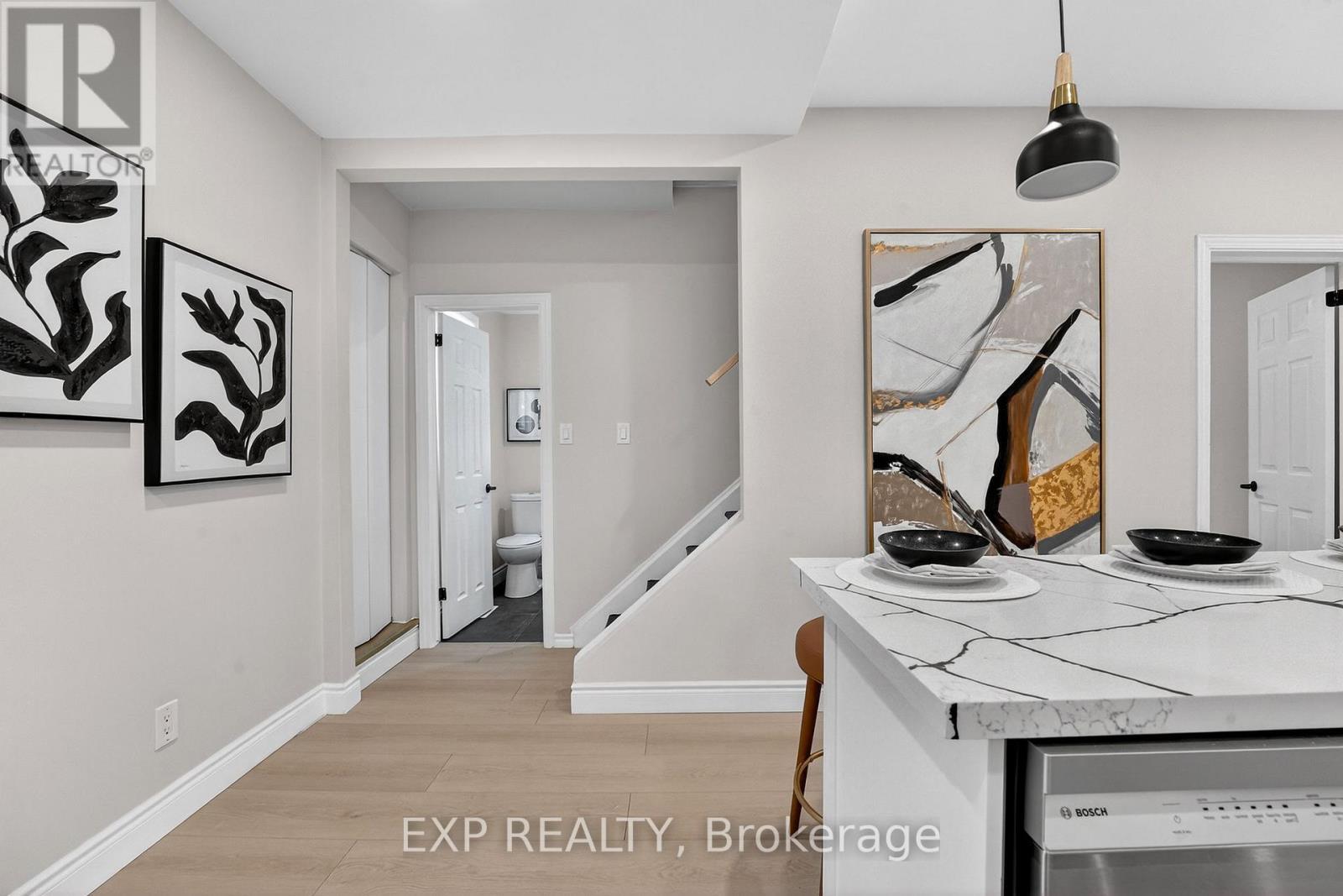 201 Grosvenor Avenue N, Hamilton, ON - Photo Showing Other Room