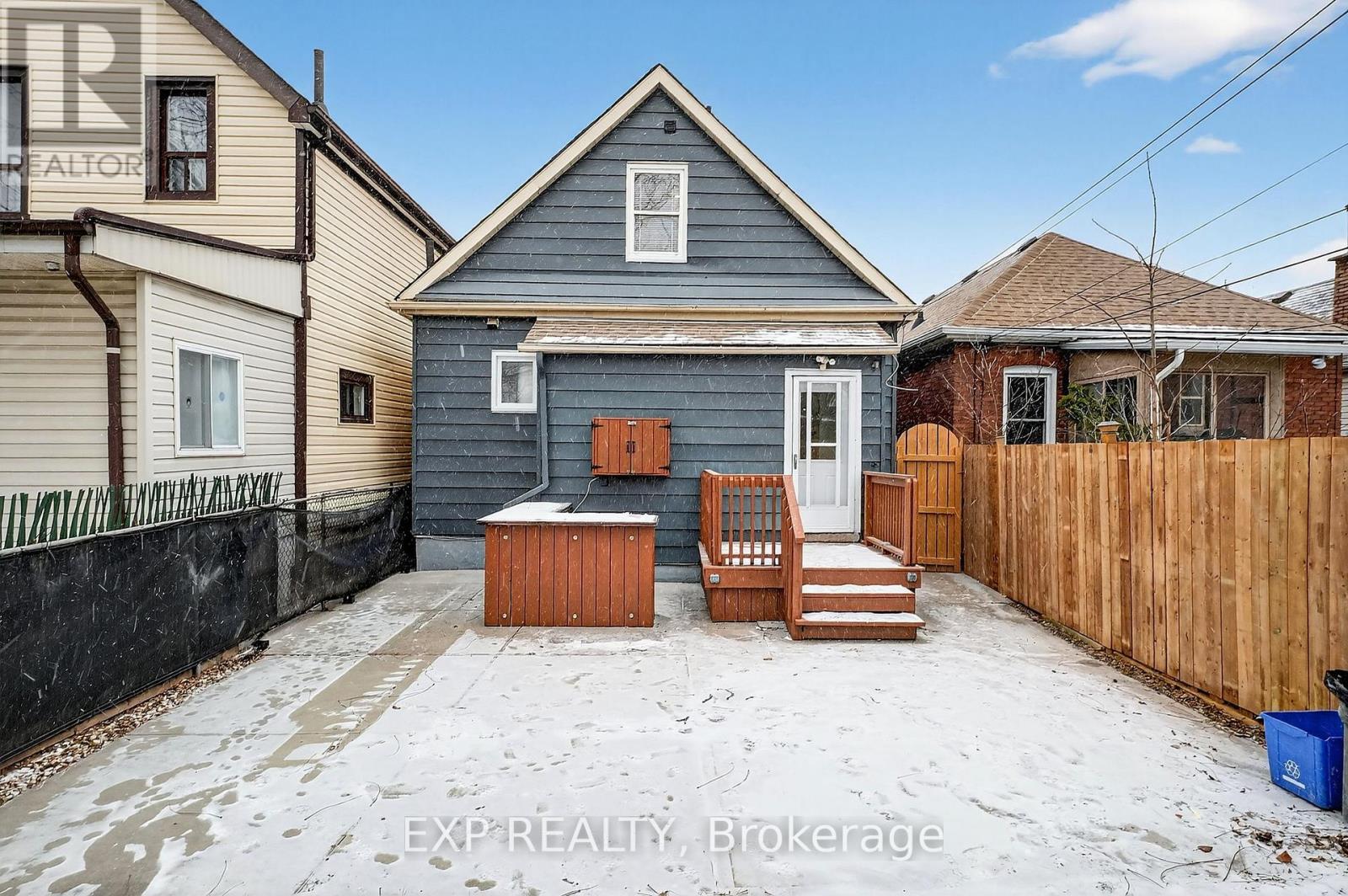 201 Grosvenor Avenue N, Hamilton, ON - Outdoor With Deck Patio Veranda