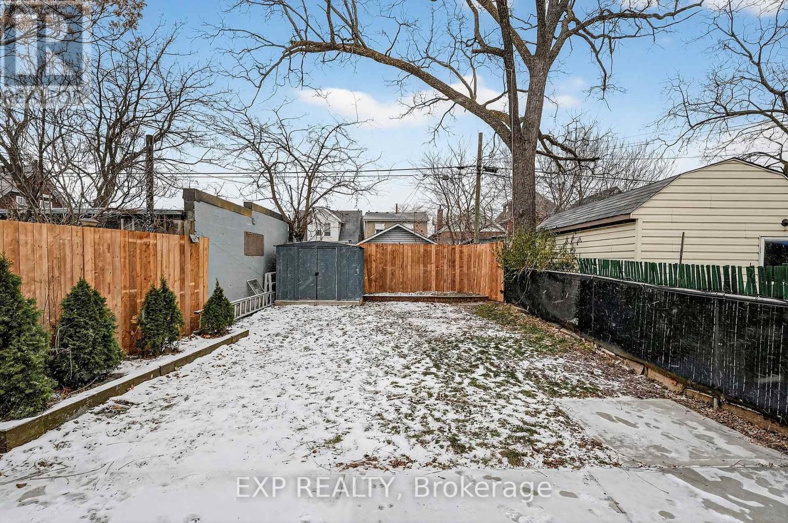 201 Grosvenor Avenue N, Hamilton, ON - Outdoor