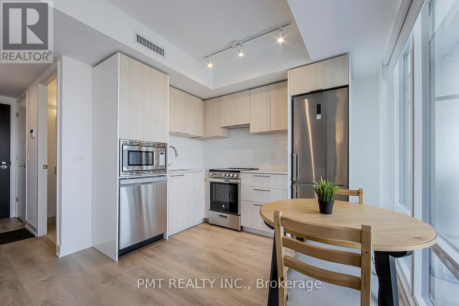 2106 - 18 Maitland Terrace, Toronto, ON - Indoor