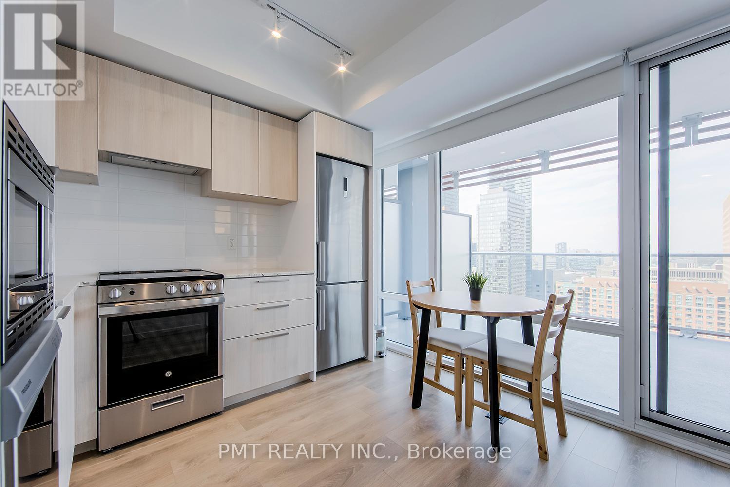 2106 - 18 Maitland Terrace, Toronto, ON - Indoor Photo Showing Kitchen With Upgraded Kitchen
