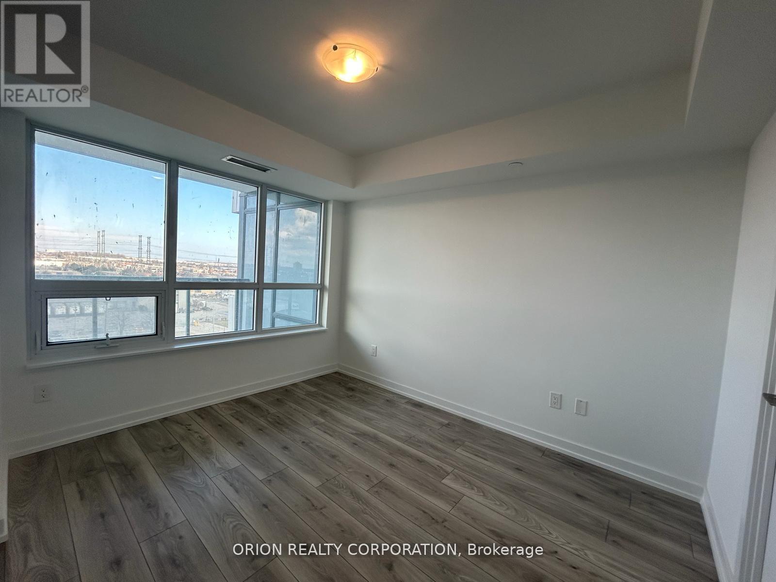 811 - 1455 Celebration Drive, Pickering, ON - Indoor Photo Showing Other Room