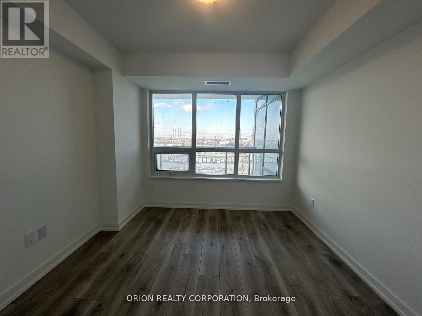 811 - 1455 Celebration Drive, Pickering, ON - Indoor Photo Showing Other Room