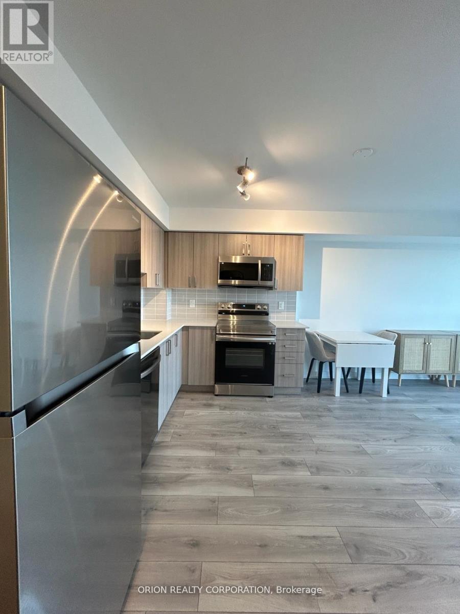 811 - 1455 Celebration Drive, Pickering, ON - Indoor Photo Showing Kitchen With Stainless Steel Kitchen
