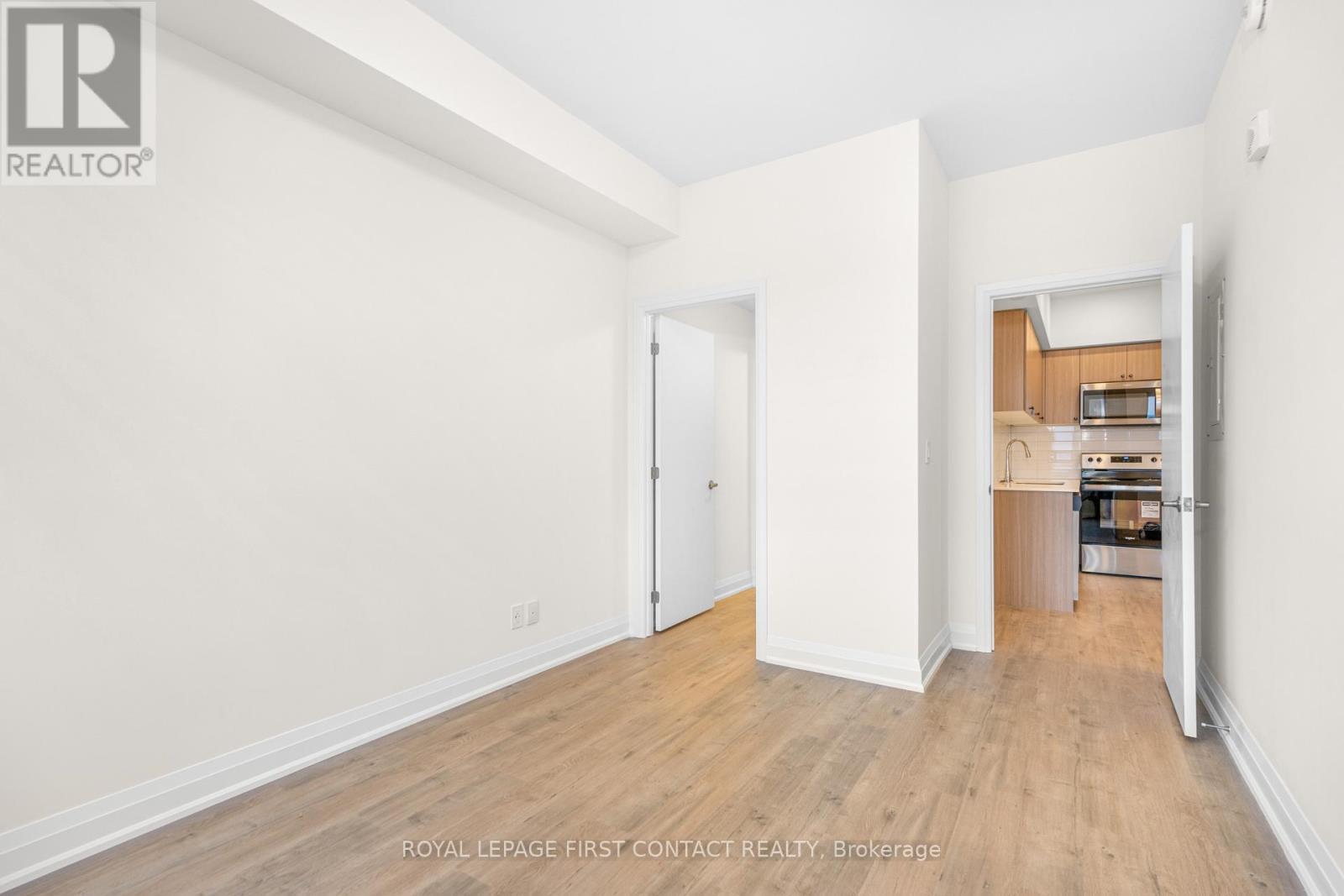 1106 - 58 Lakeside Terrace, Barrie, ON - Indoor Photo Showing Other Room