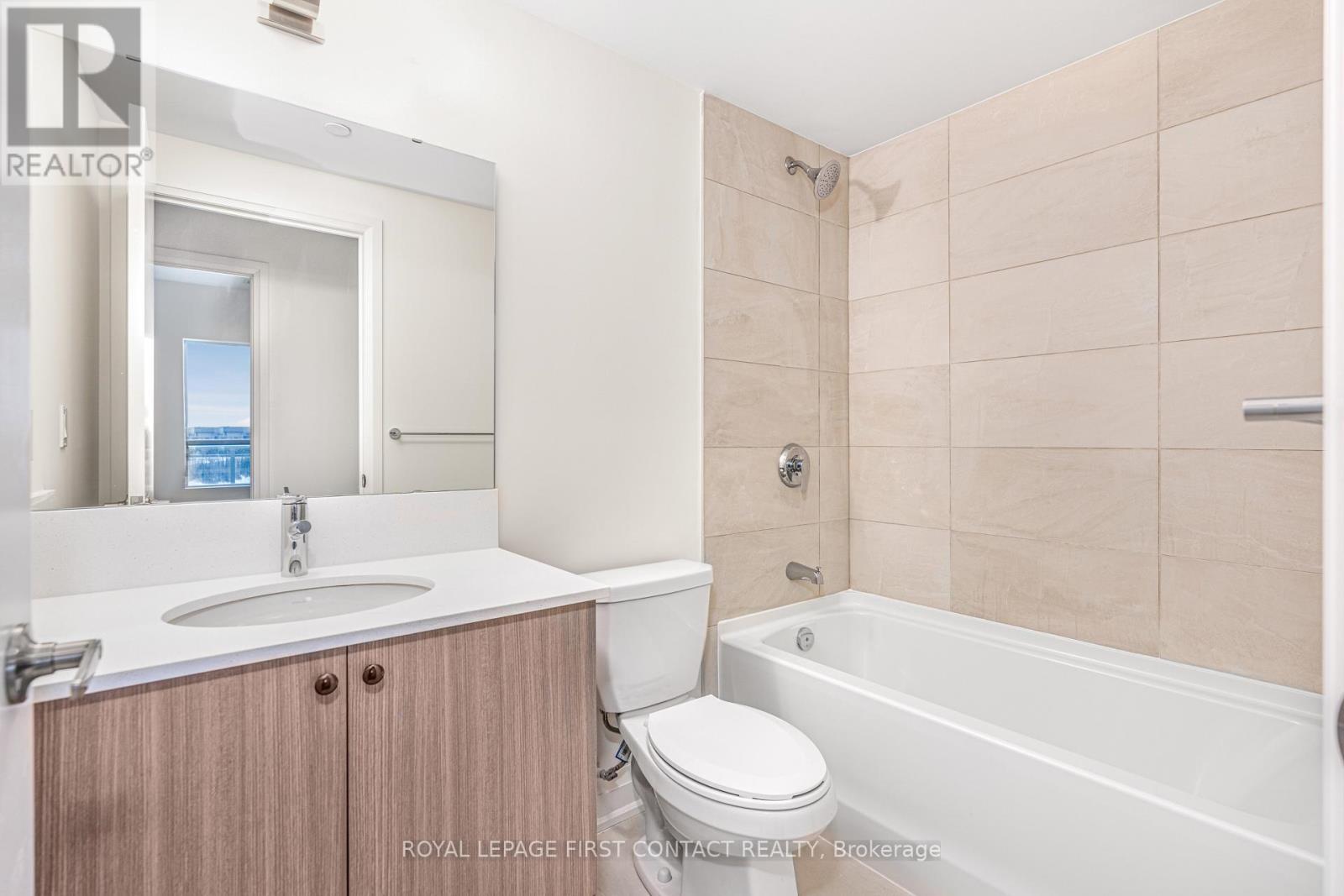 1106 - 58 Lakeside Terrace, Barrie, ON - Indoor Photo Showing Bathroom