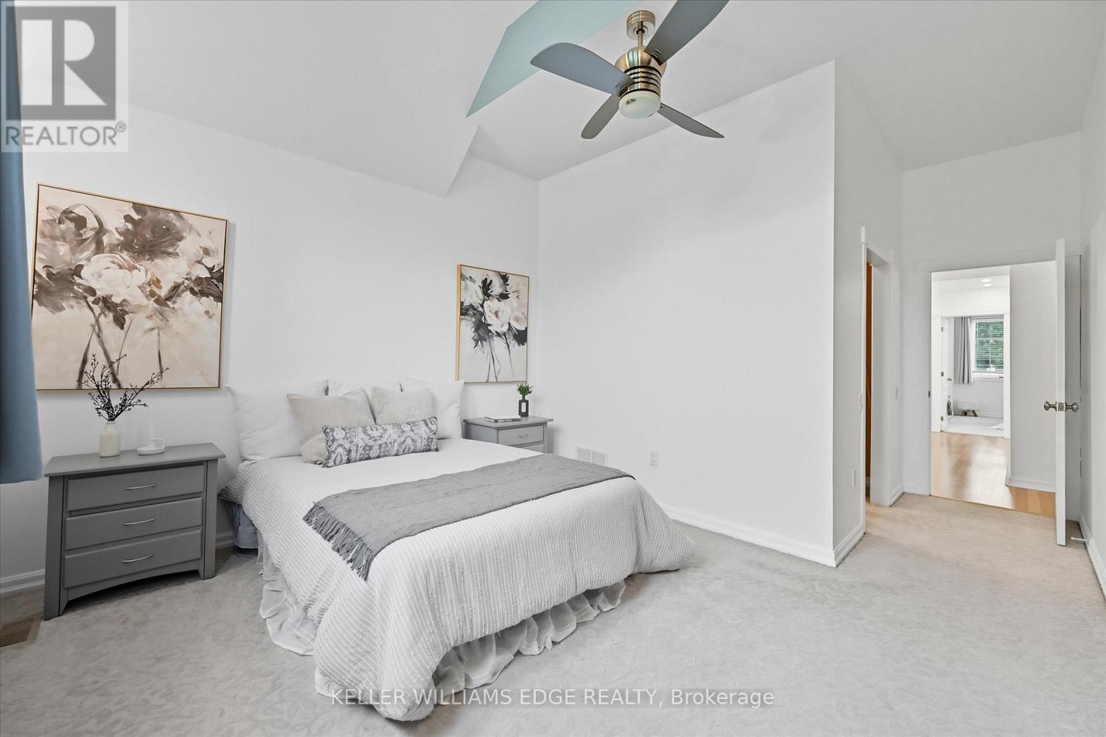 1348 Augustine Drive, Burlington, ON - Indoor Photo Showing Bedroom