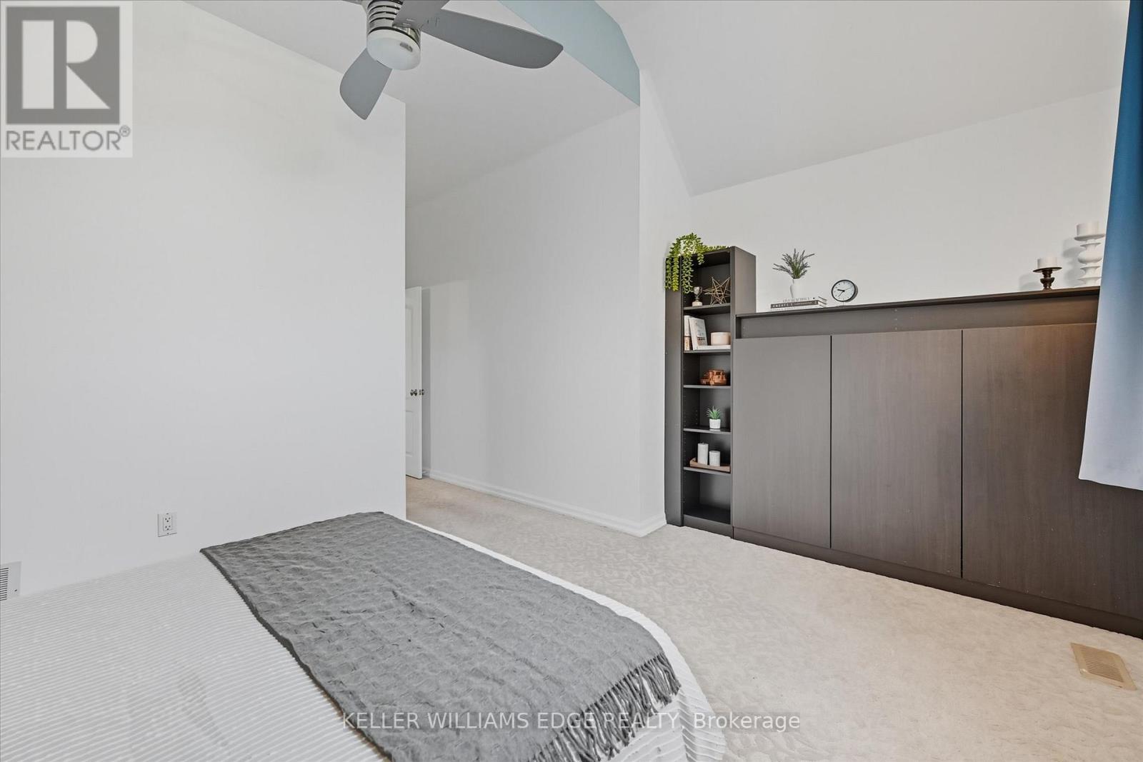 1348 Augustine Drive, Burlington, ON - Indoor Photo Showing Other Room