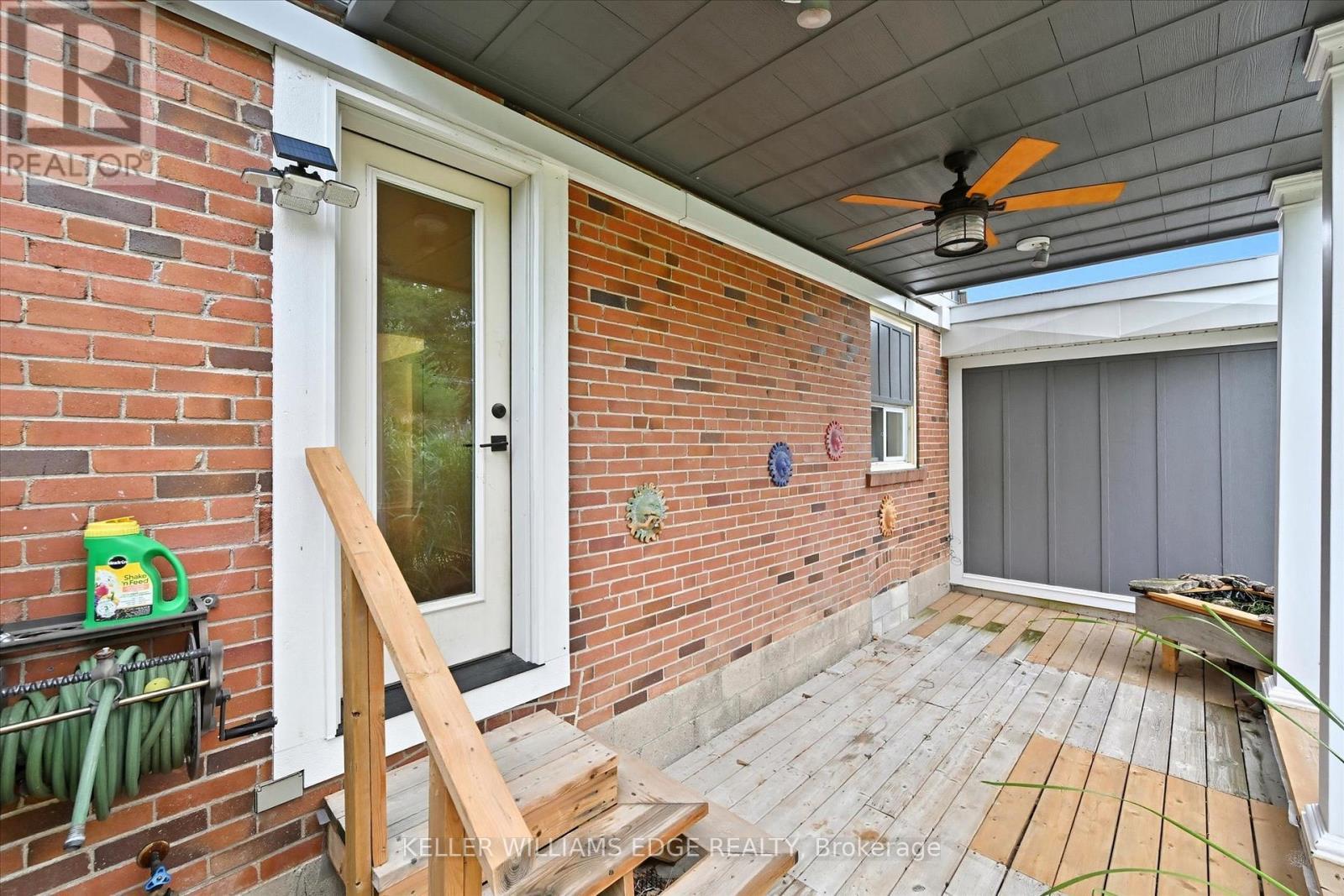 1348 Augustine Drive, Burlington, ON - Outdoor With Deck Patio Veranda With Exterior