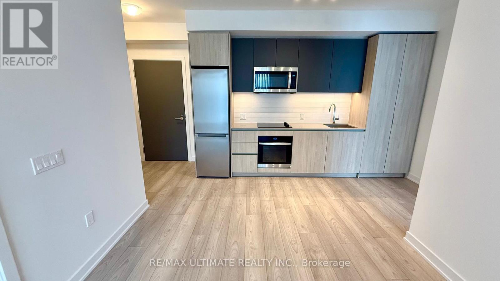 822 - 5858 Yonge Street, Toronto, ON - Indoor Photo Showing Kitchen