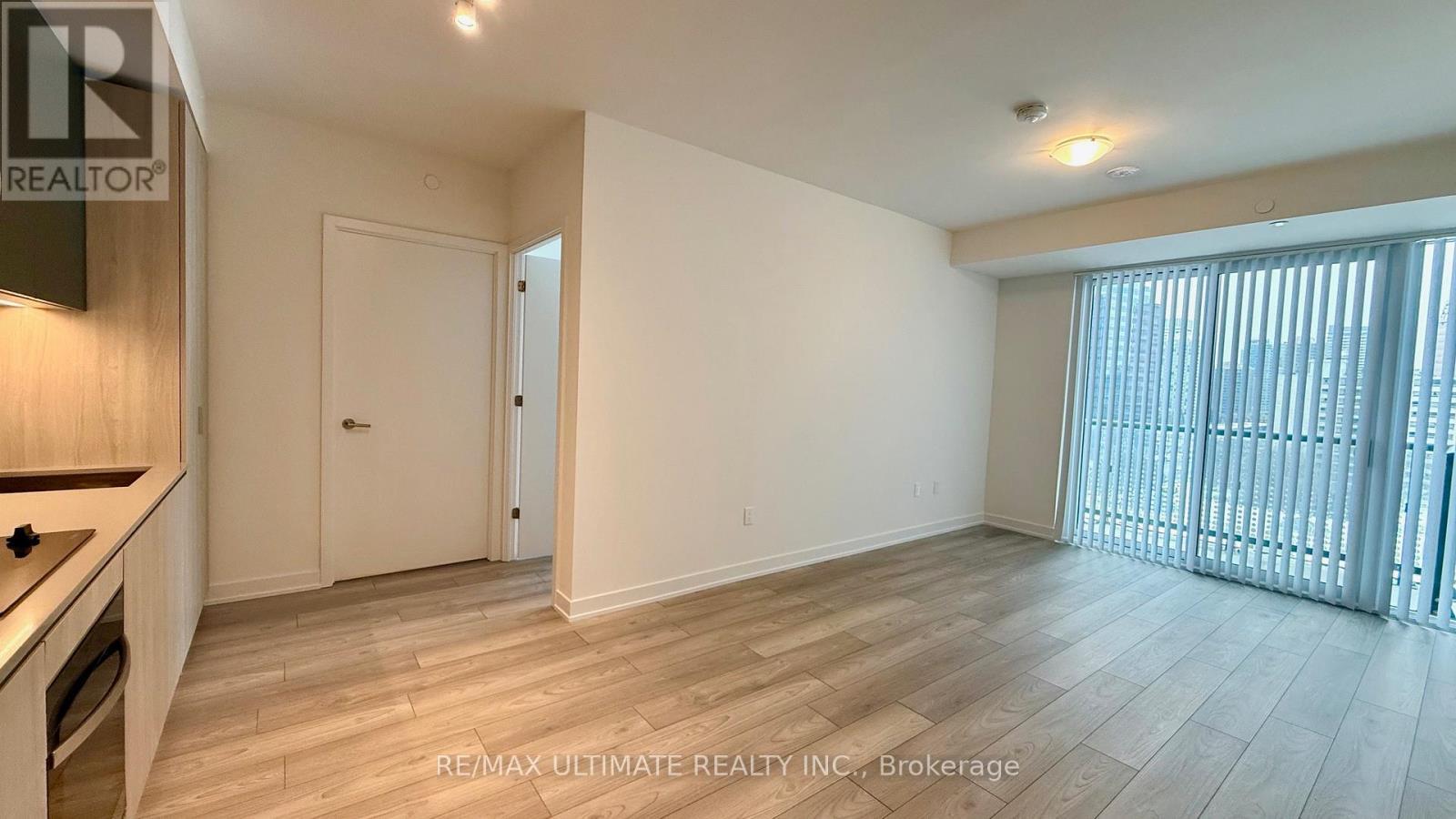 822 - 5858 Yonge Street, Toronto, ON - Indoor
