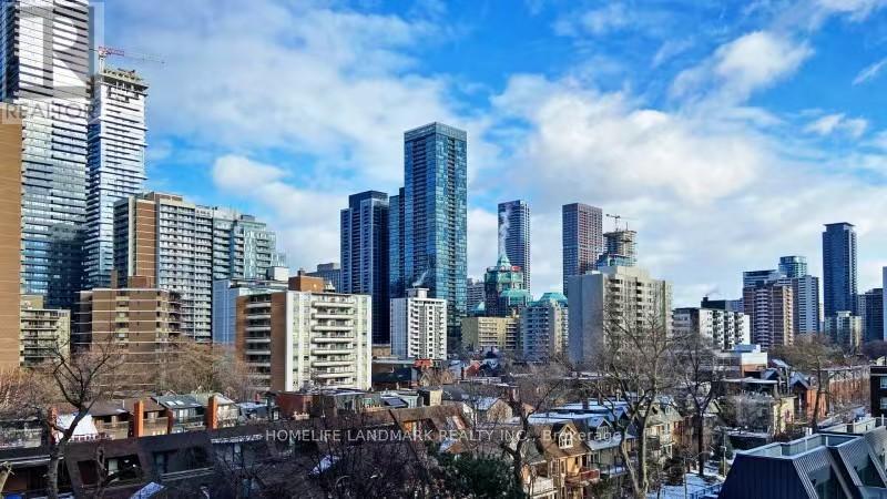 607 - 17 Dundonald Street, Toronto, ON - Outdoor With Facade