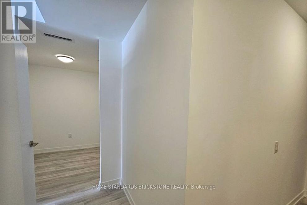 N545 - 7 Golden Lion Heights, Toronto, ON - Indoor Photo Showing Other Room