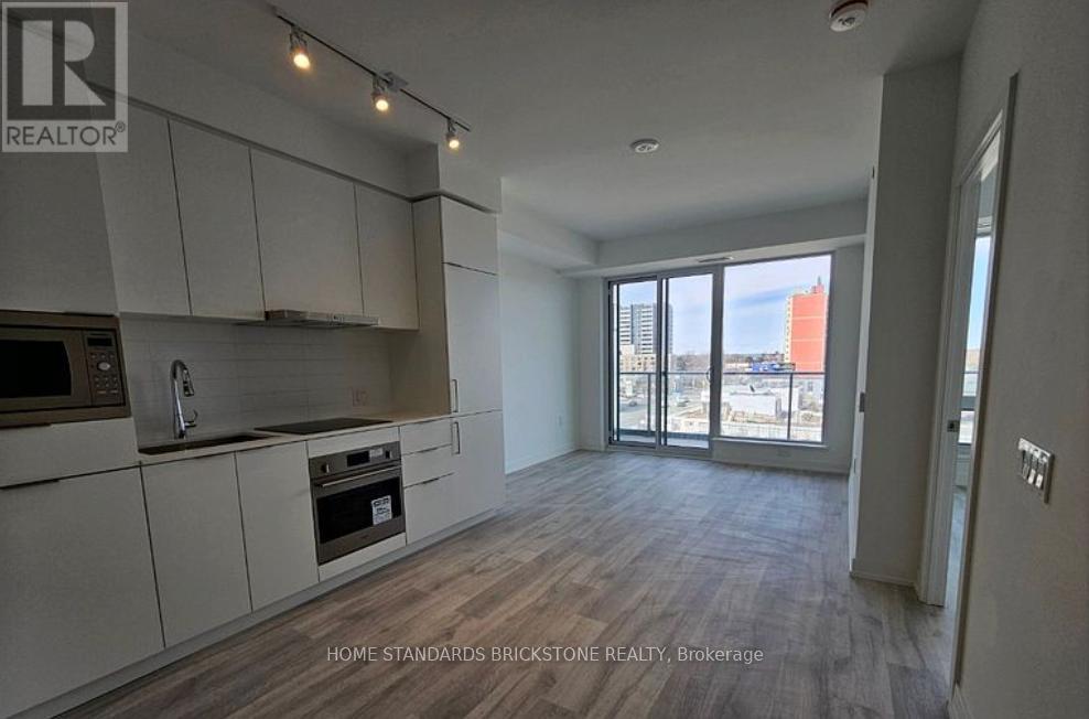 N545 - 7 Golden Lion Heights, Toronto, ON - Indoor Photo Showing Kitchen