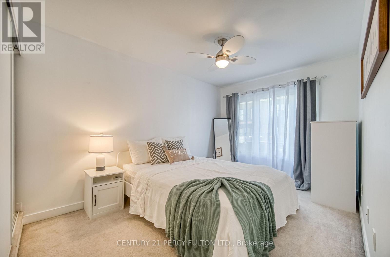 504 - 1555 Kingston Road, Pickering, ON - Indoor Photo Showing Bedroom