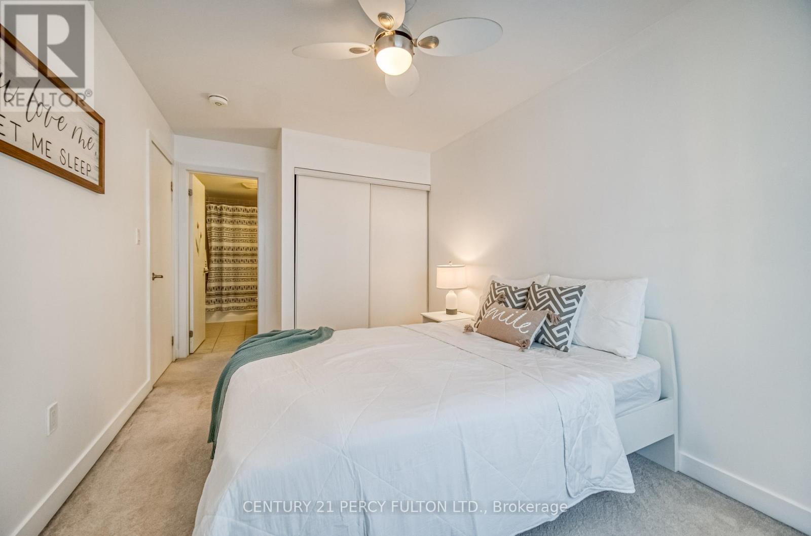 504 - 1555 Kingston Road, Pickering, ON - Indoor Photo Showing Bedroom