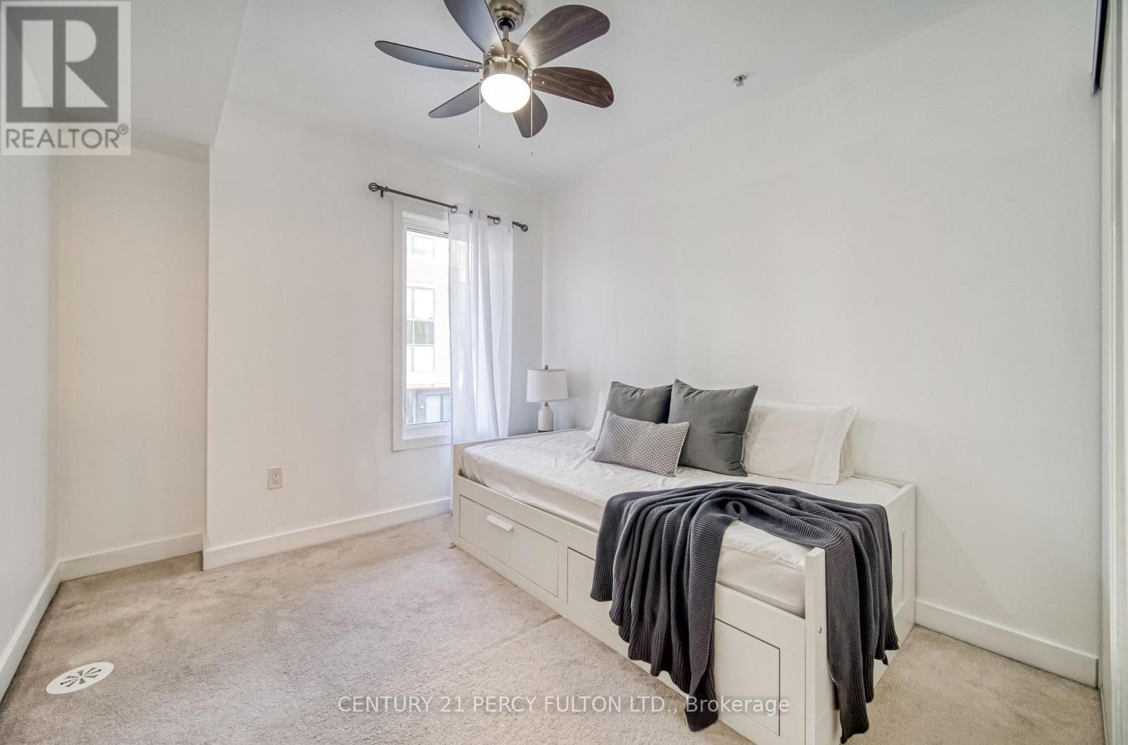 504 - 1555 Kingston Road, Pickering, ON - Indoor Photo Showing Bedroom