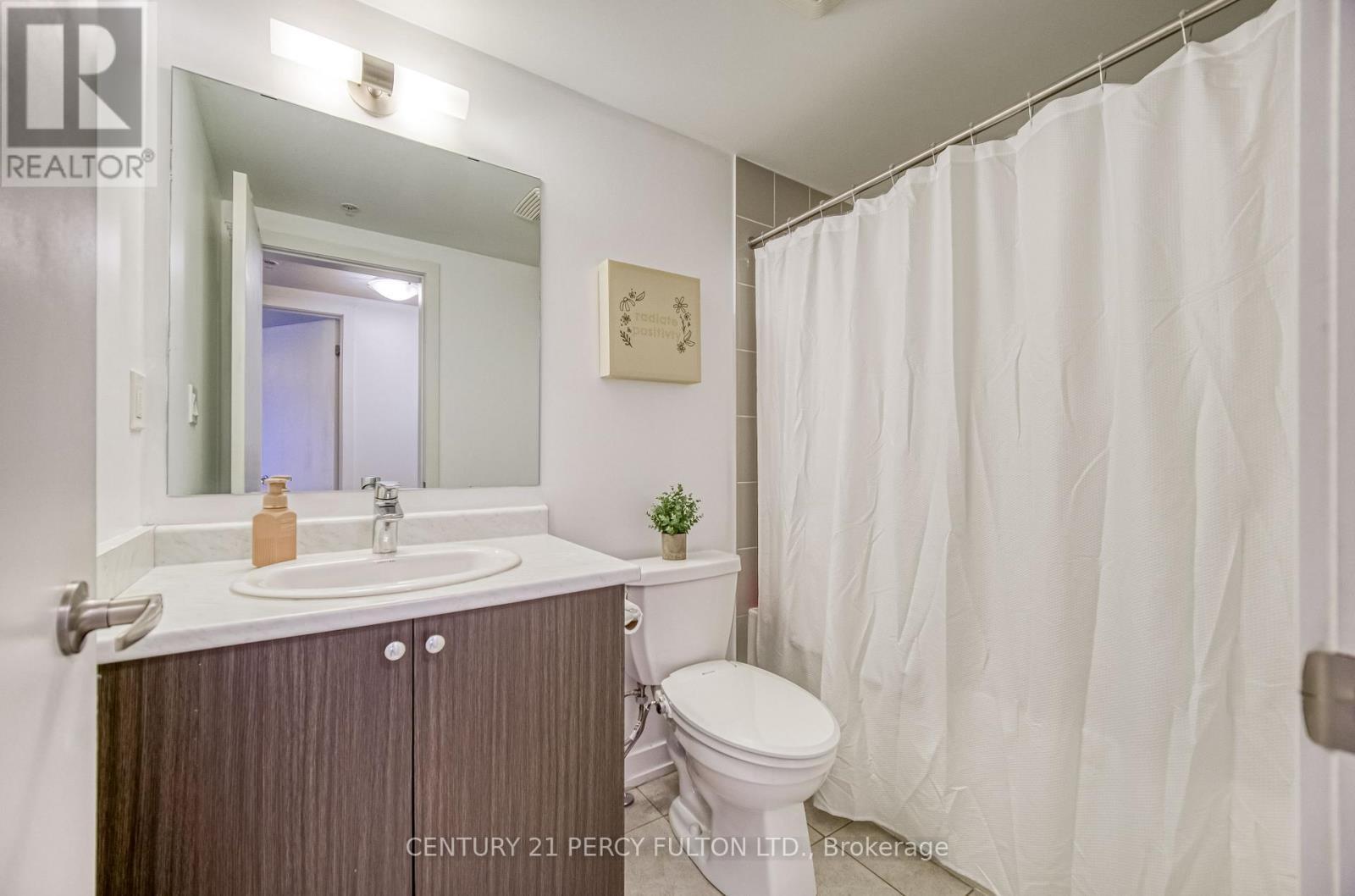 504 - 1555 Kingston Road, Pickering, ON - Indoor Photo Showing Bathroom