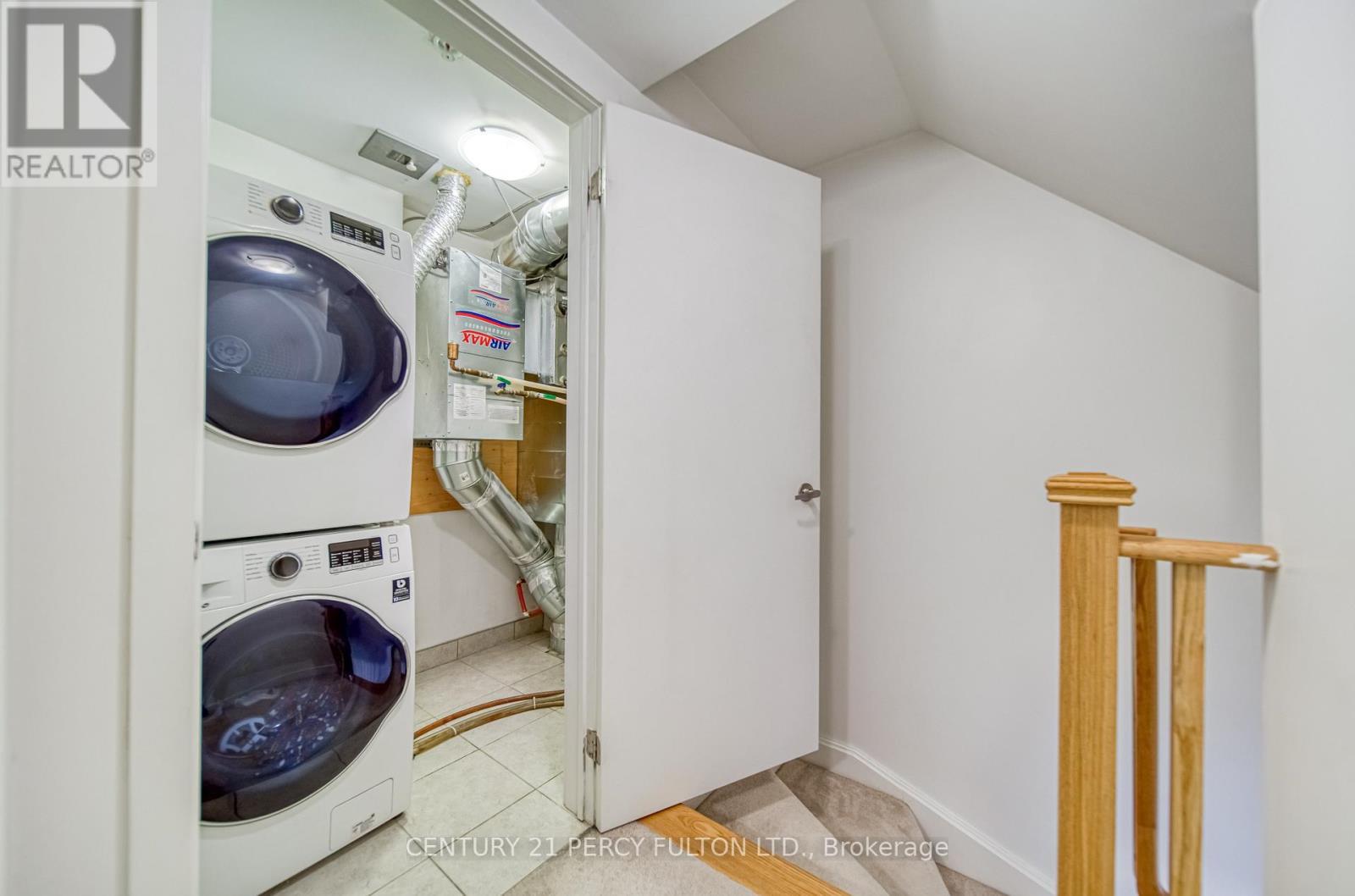 504 - 1555 Kingston Road, Pickering, ON - Indoor Photo Showing Laundry Room