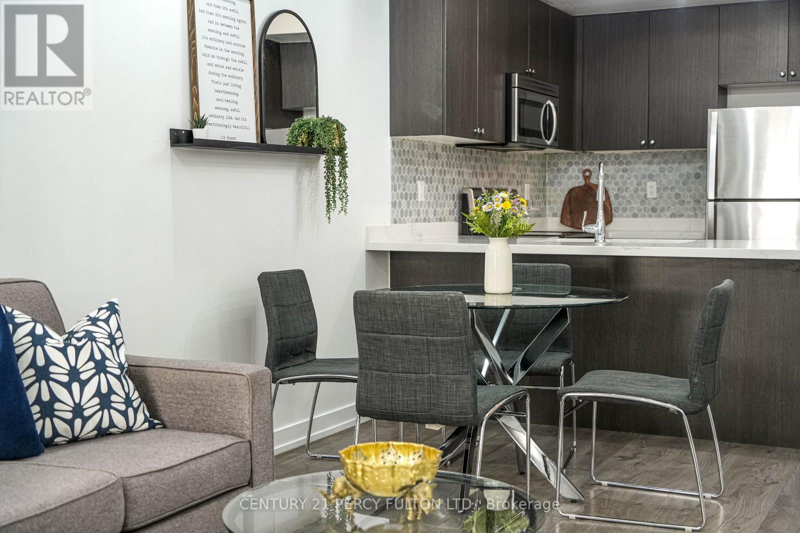 504 - 1555 Kingston Road, Pickering, ON - Indoor