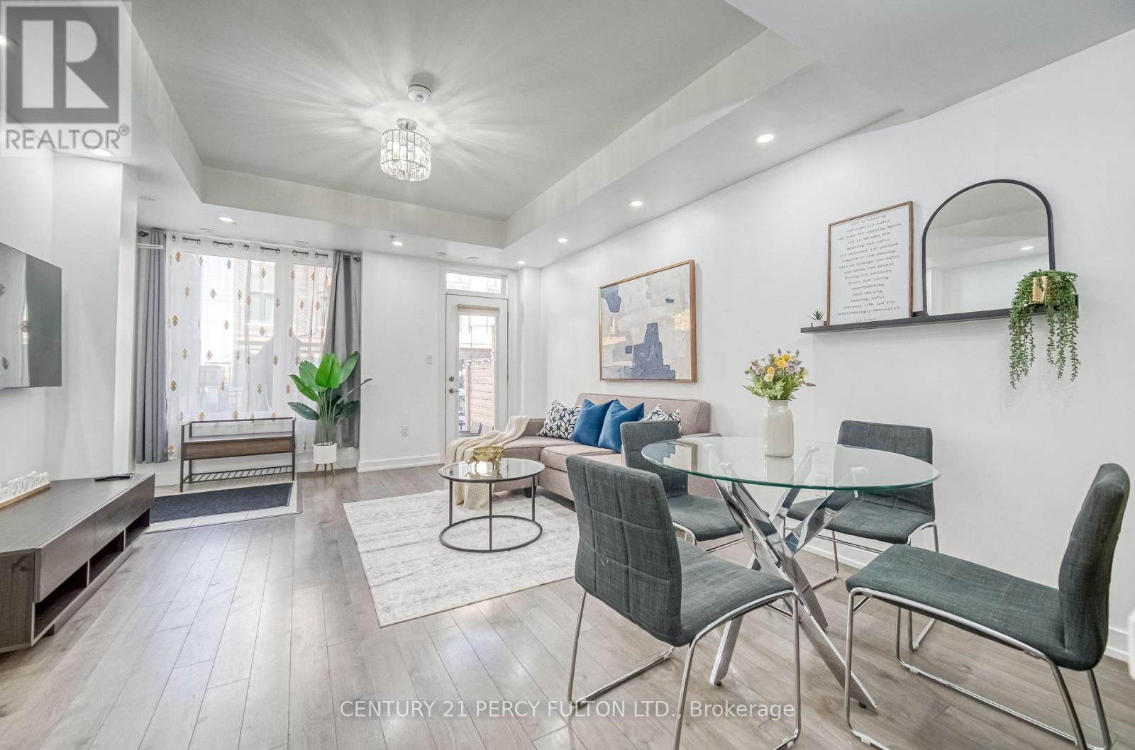 504 - 1555 Kingston Road, Pickering, ON - Indoor