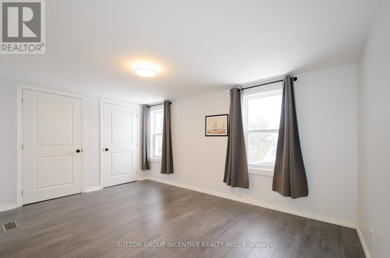 46 Ellen Street, Barrie, ON - Indoor Photo Showing Other Room