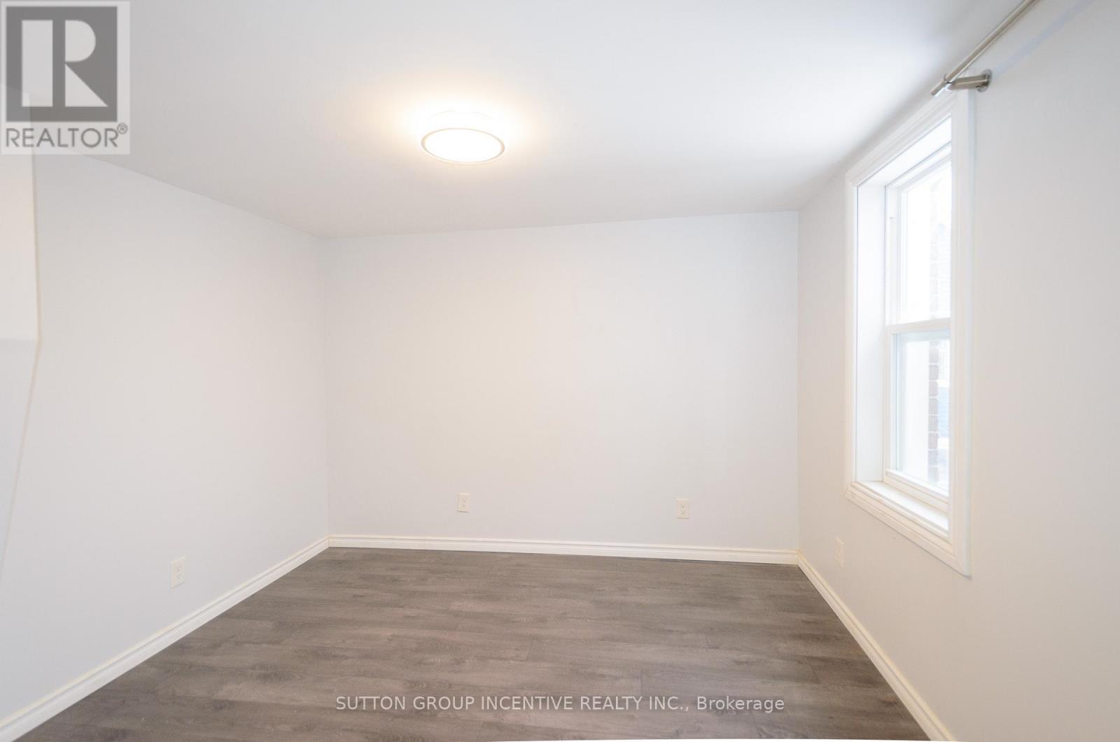 46 Ellen Street, Barrie, ON - Indoor Photo Showing Other Room