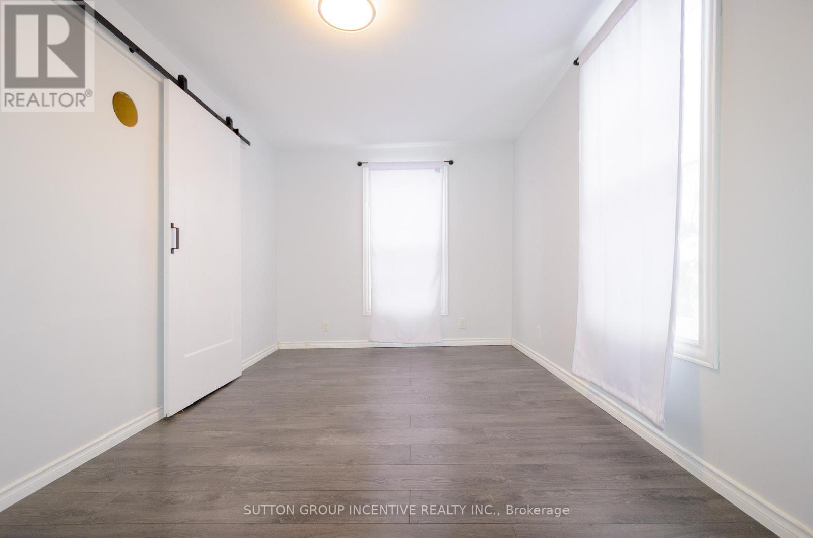 46 Ellen Street, Barrie, ON - Indoor Photo Showing Other Room