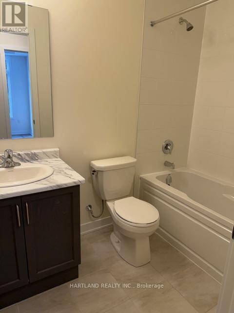 911 - 1695 Dersan Street, Pickering, ON - Indoor Photo Showing Bathroom