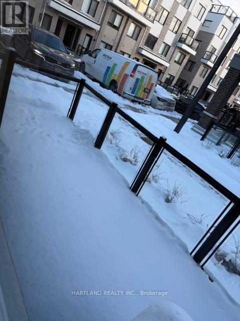 911 - 1695 Dersan Street, Pickering, ON -