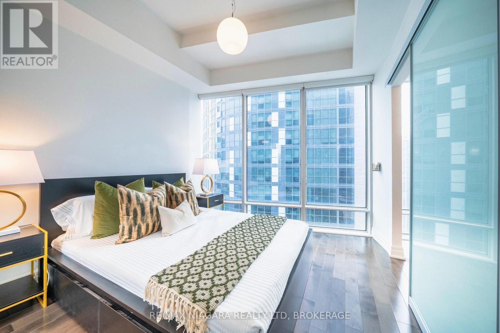 2802 - 8 The Esplanade Street, Toronto (Waterfront Communities), ON