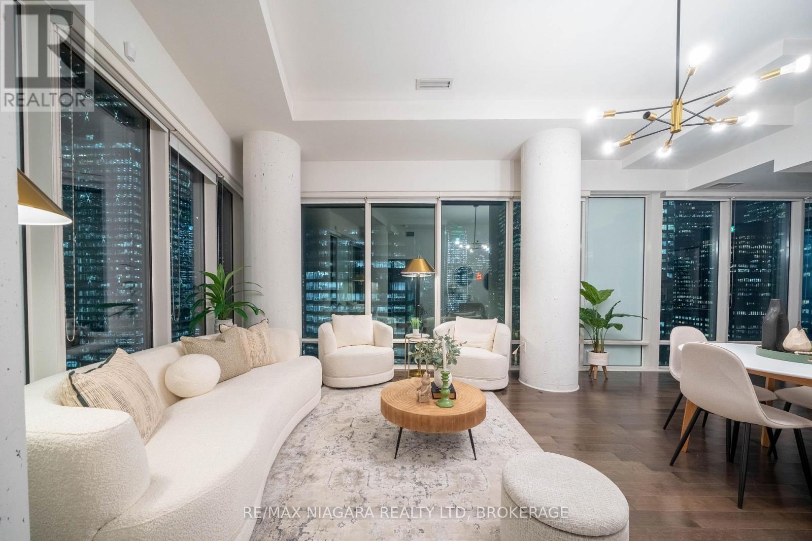 2802 - 8 The Esplanade Street, Toronto (Waterfront Communities), ON