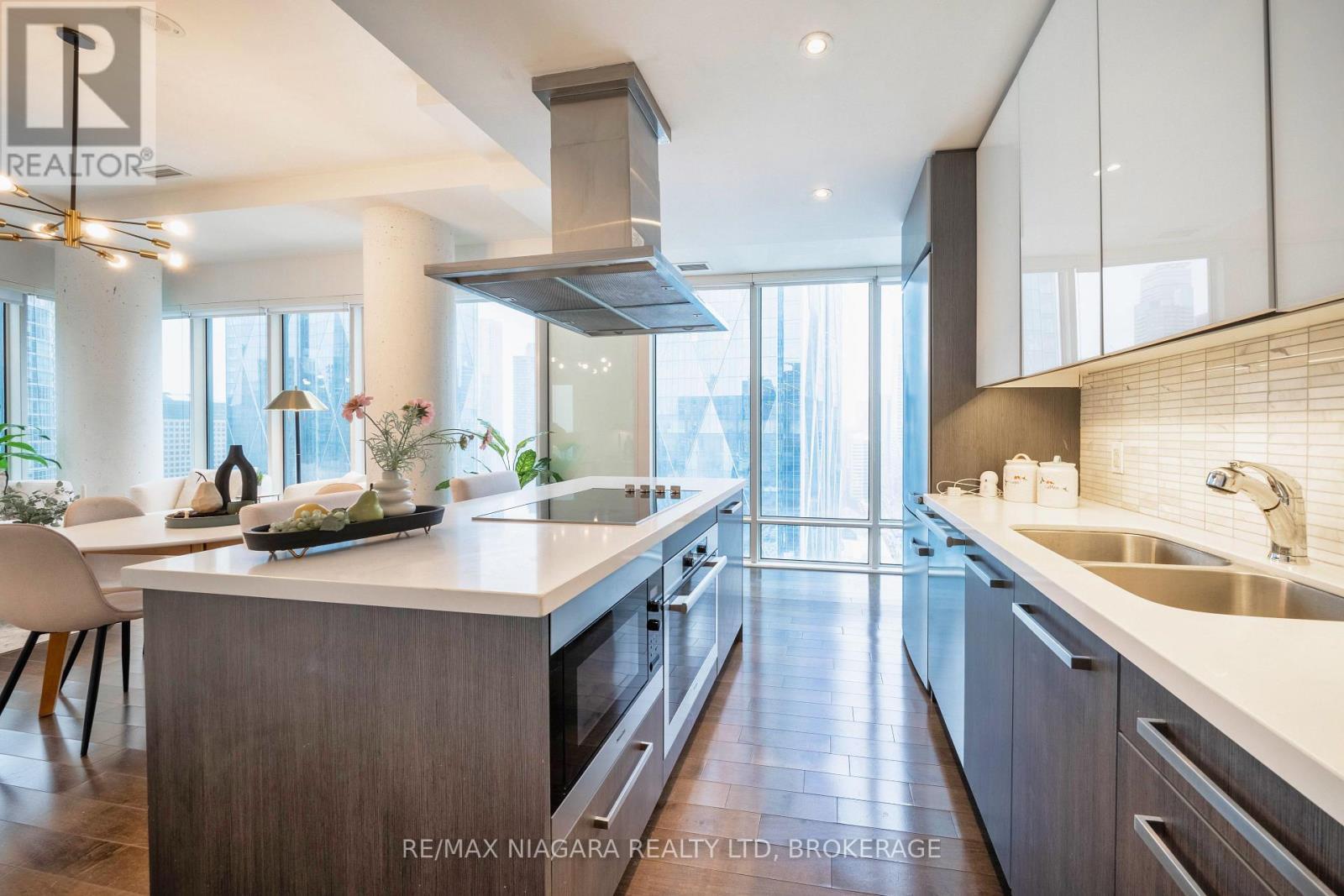 2802 - 8 The Esplanade Street, Toronto (Waterfront Communities), ON