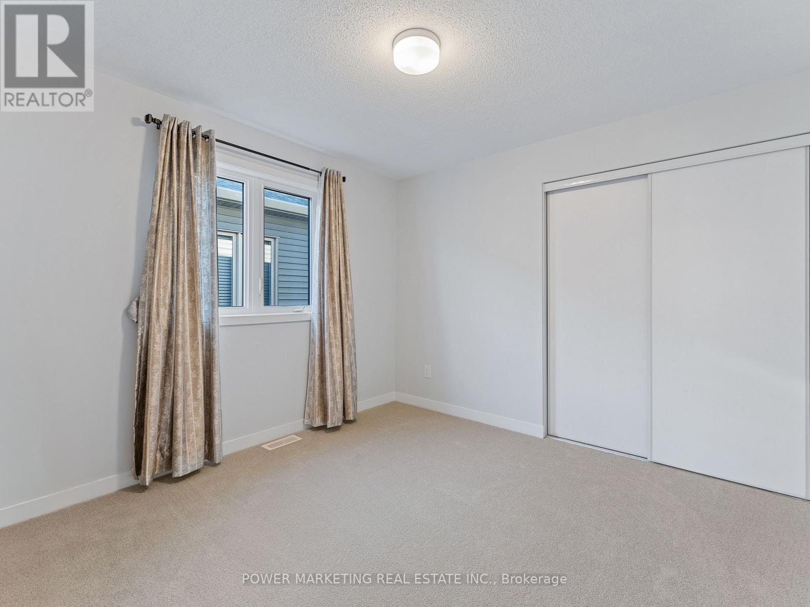 1017 Curraglass Walk, Ottawa, ON