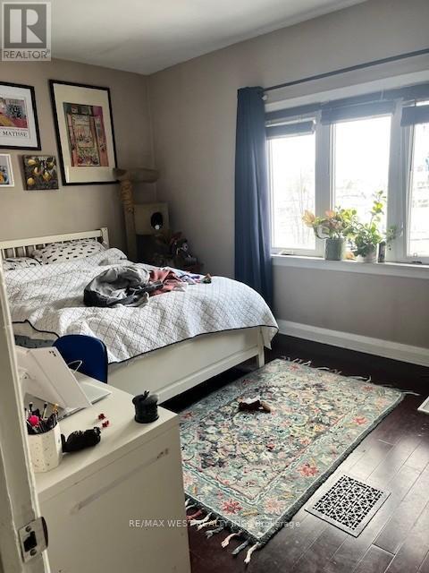 2Nd Fl - 247 Lansdowne Avenue, Toronto, ON - Indoor Photo Showing Bedroom