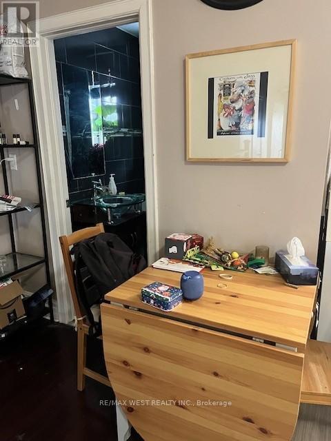 2Nd Fl - 247 Lansdowne Avenue, Toronto, ON - Indoor