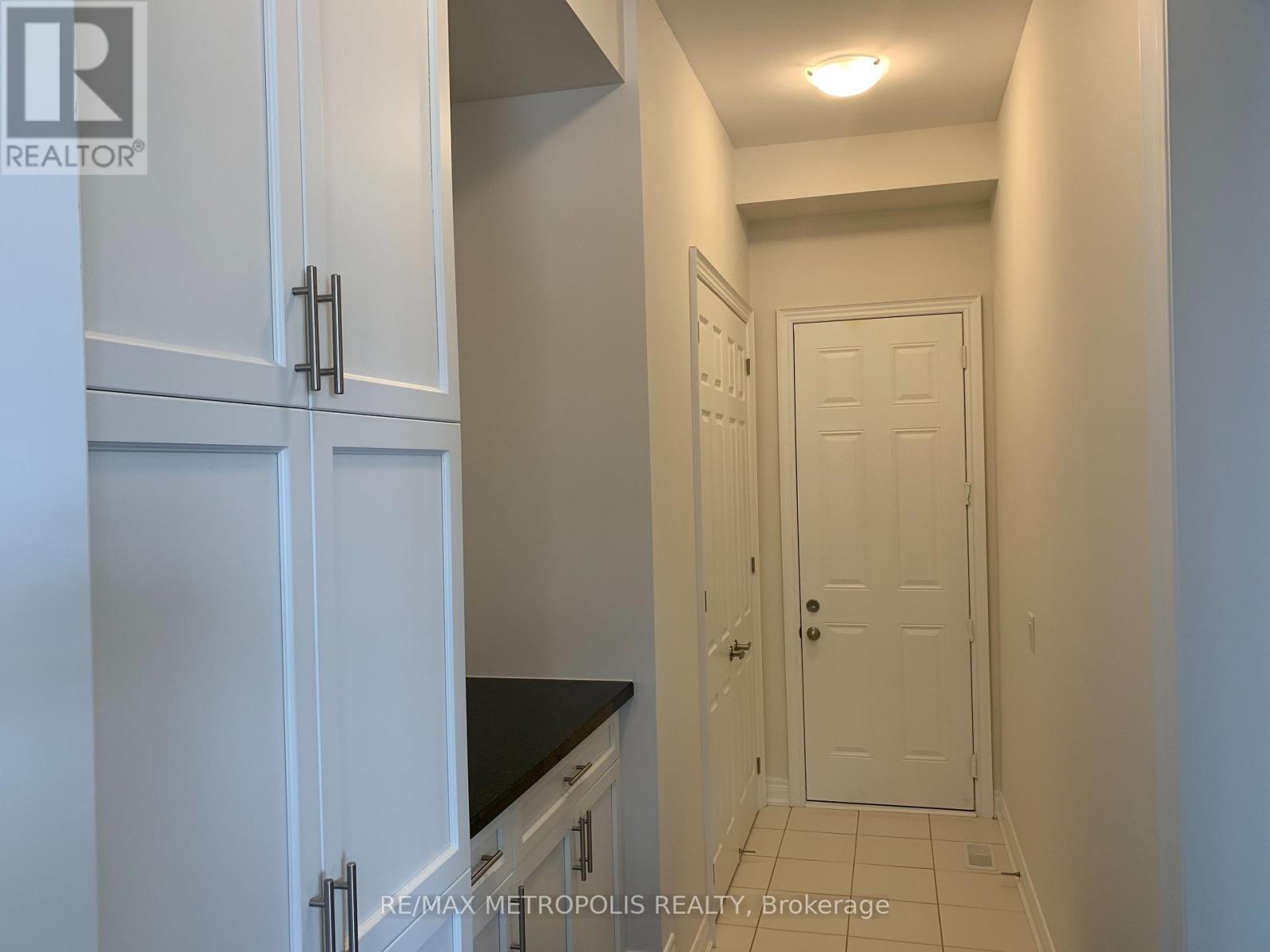 38 Hayeraft Street, Whitby, ON - Indoor Photo Showing Other Room