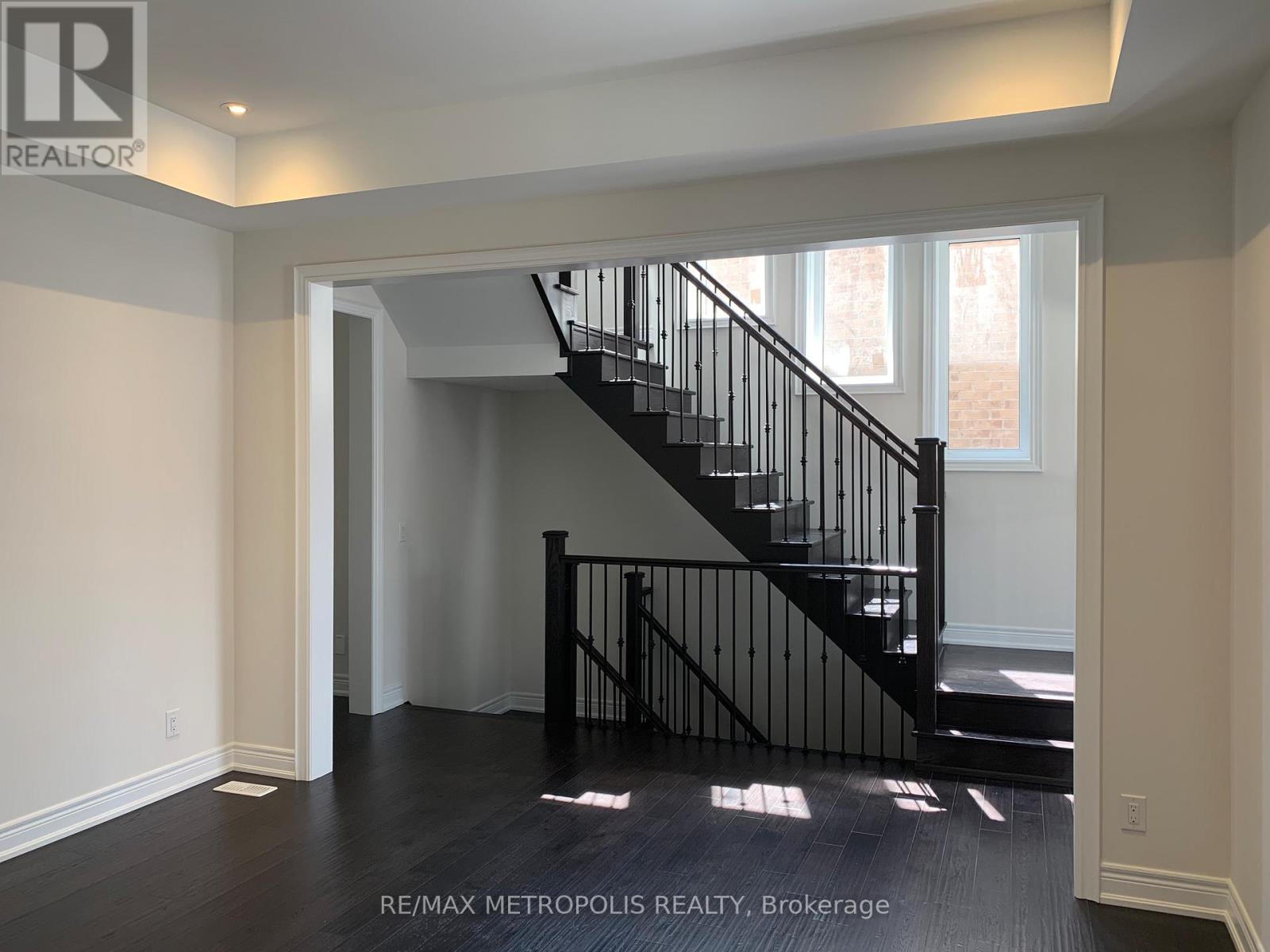 38 Hayeraft Street, Whitby, ON - Indoor Photo Showing Other Room