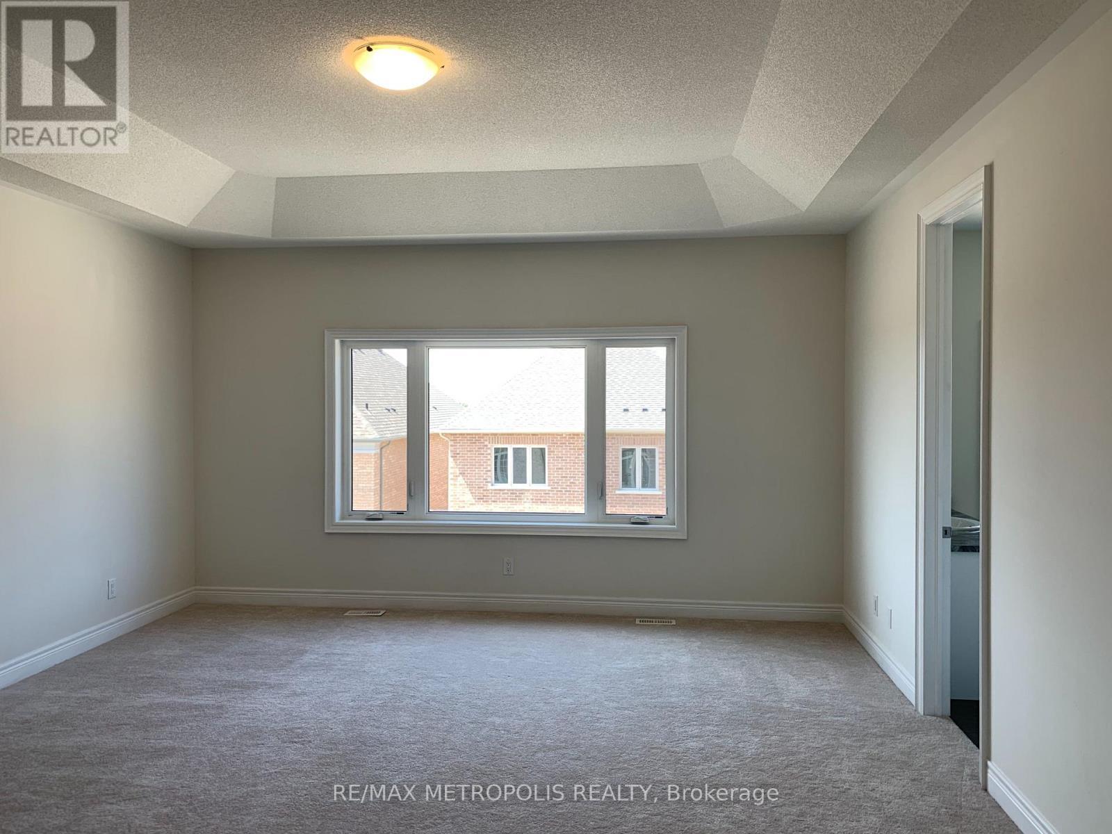 38 Hayeraft Street, Whitby, ON - Indoor Photo Showing Other Room